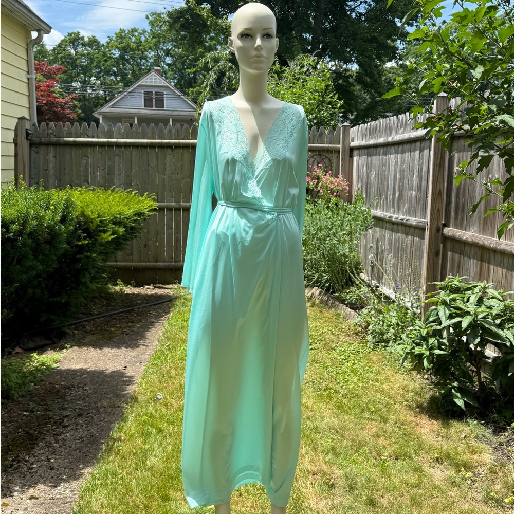 Vanity Fair Aqua Robe